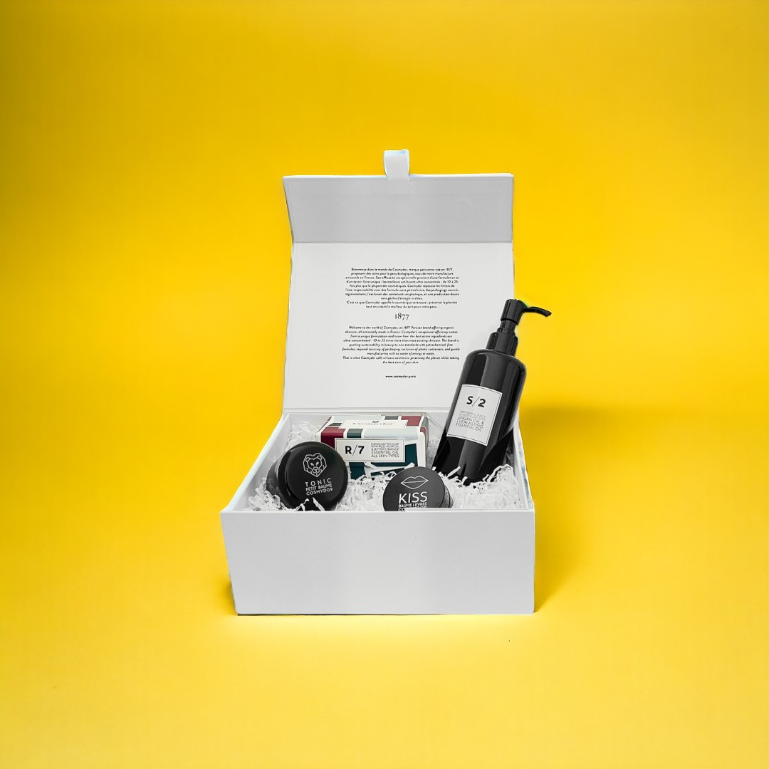 custom-printed-cosmetic-subscription-boxes