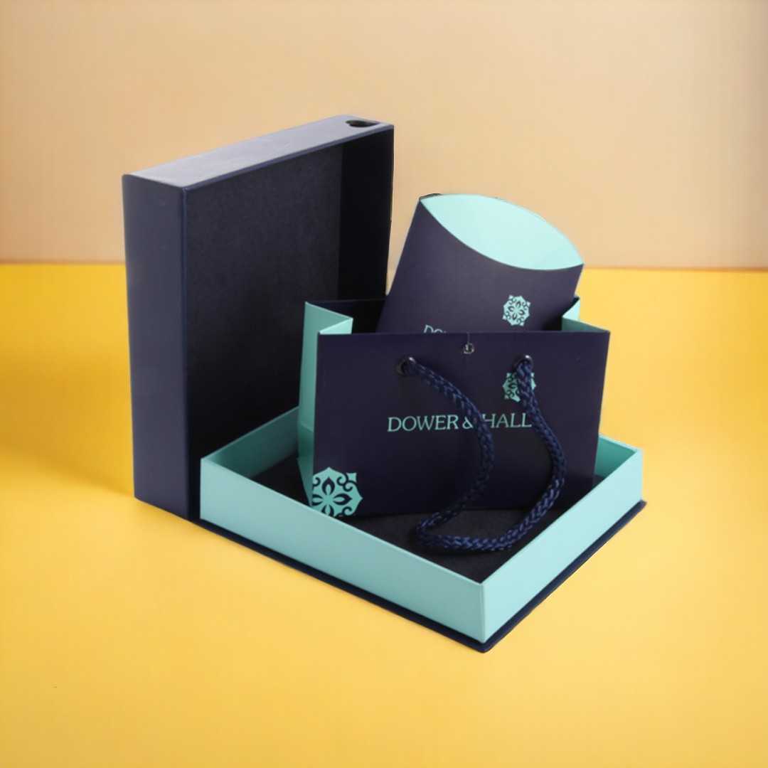 branded bracelete  boxes